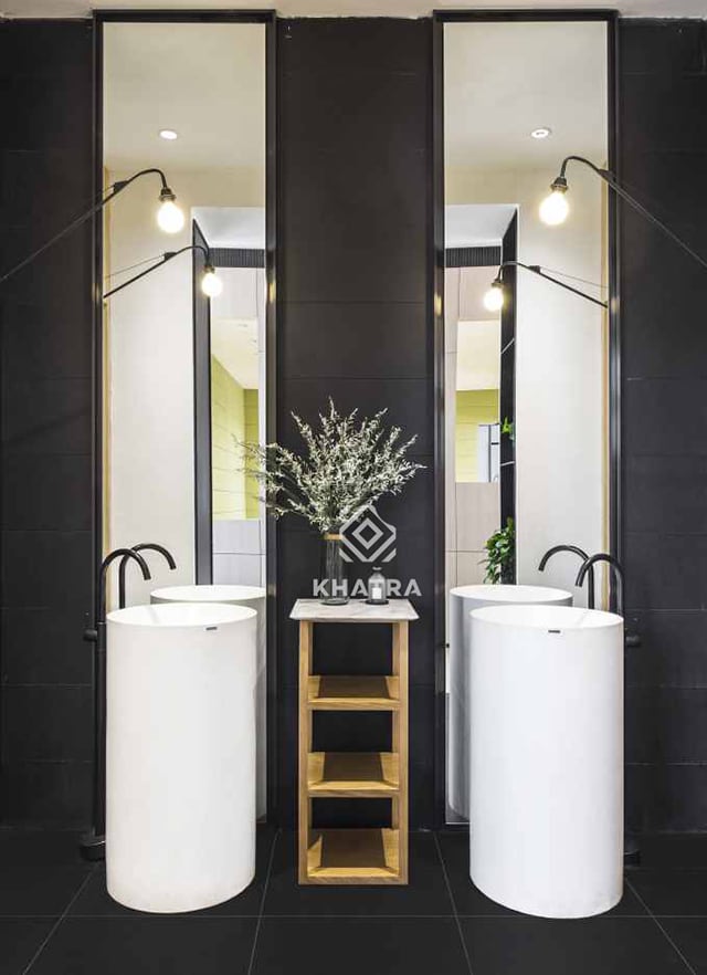 Gạch Super Black ốp tường nhà tắm