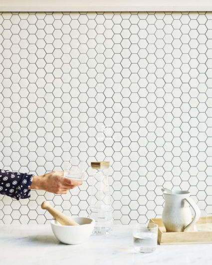 Gạch Mosaic lục giác KHA-10L1005 ốp bếp