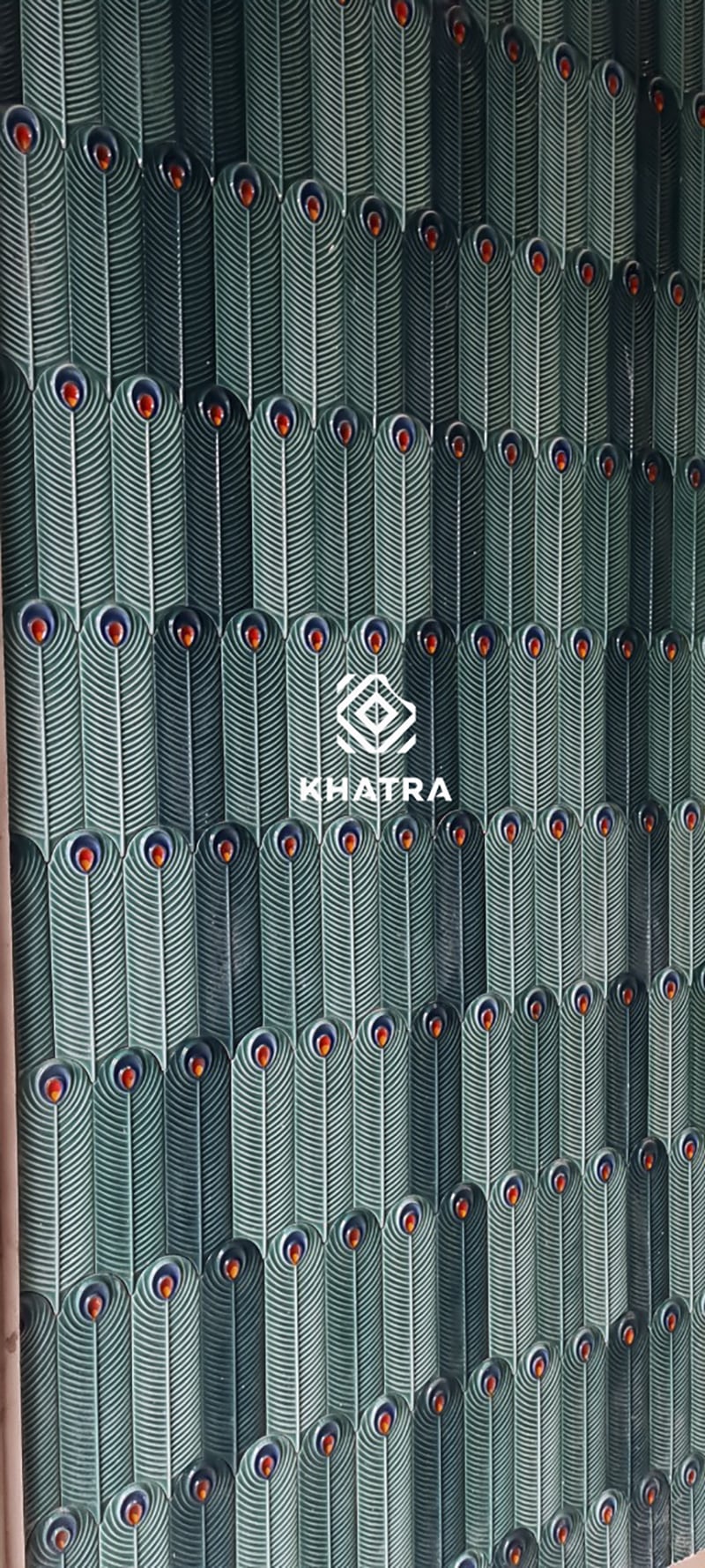 Feather wall tile