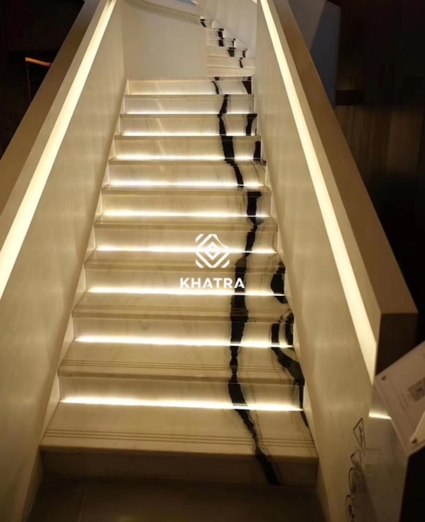 Gạch Marble ốp cầu thang ngoài trời
