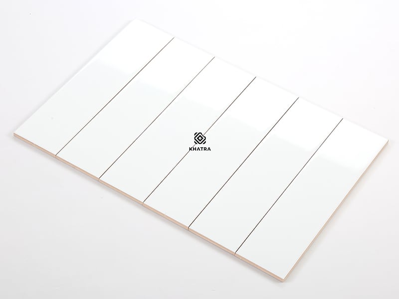 Gạch thẻ trắng 75x300 ốp tường