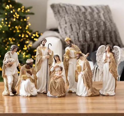 Tượng chưa Giê-su trang trí Noel