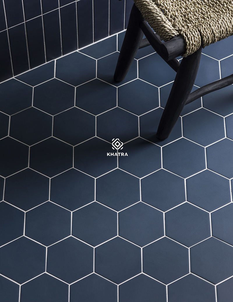 Lục giác Navy Blue lát nền nhà tắm