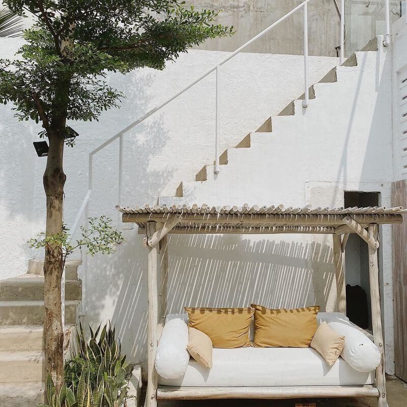 Nội thất trang trí màu vàng nhạt - Fika Getogether