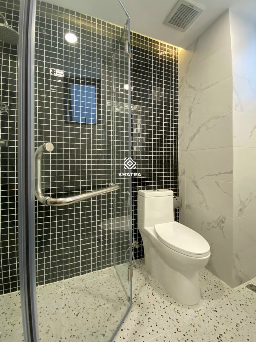 Phối gạch Mosaic vuông với gạch Marble trắng ốp tường