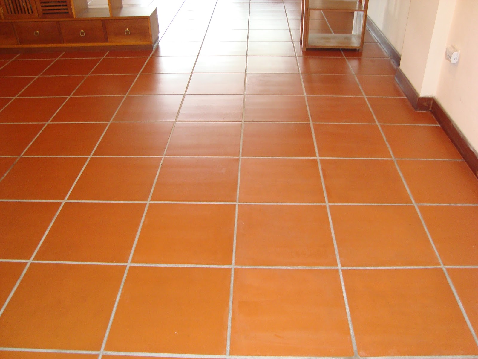 Antique-style red tiles for outdoor paving