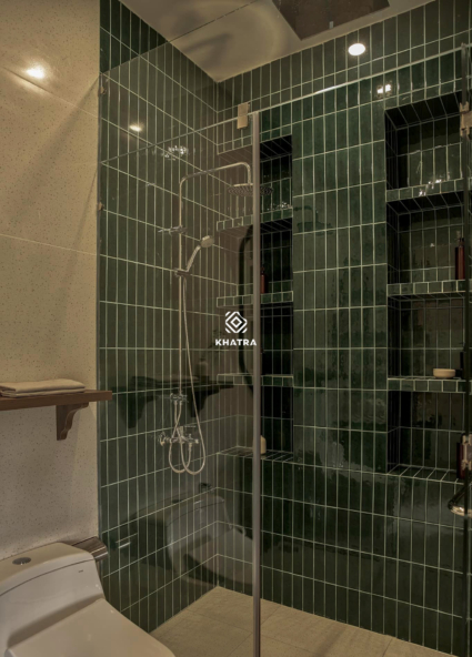 Gạch thẻ men rạn Green ốp tường WC