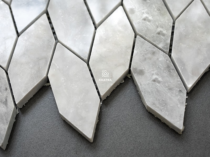 Xương gạch mosaic đá KM Bianco Leaf