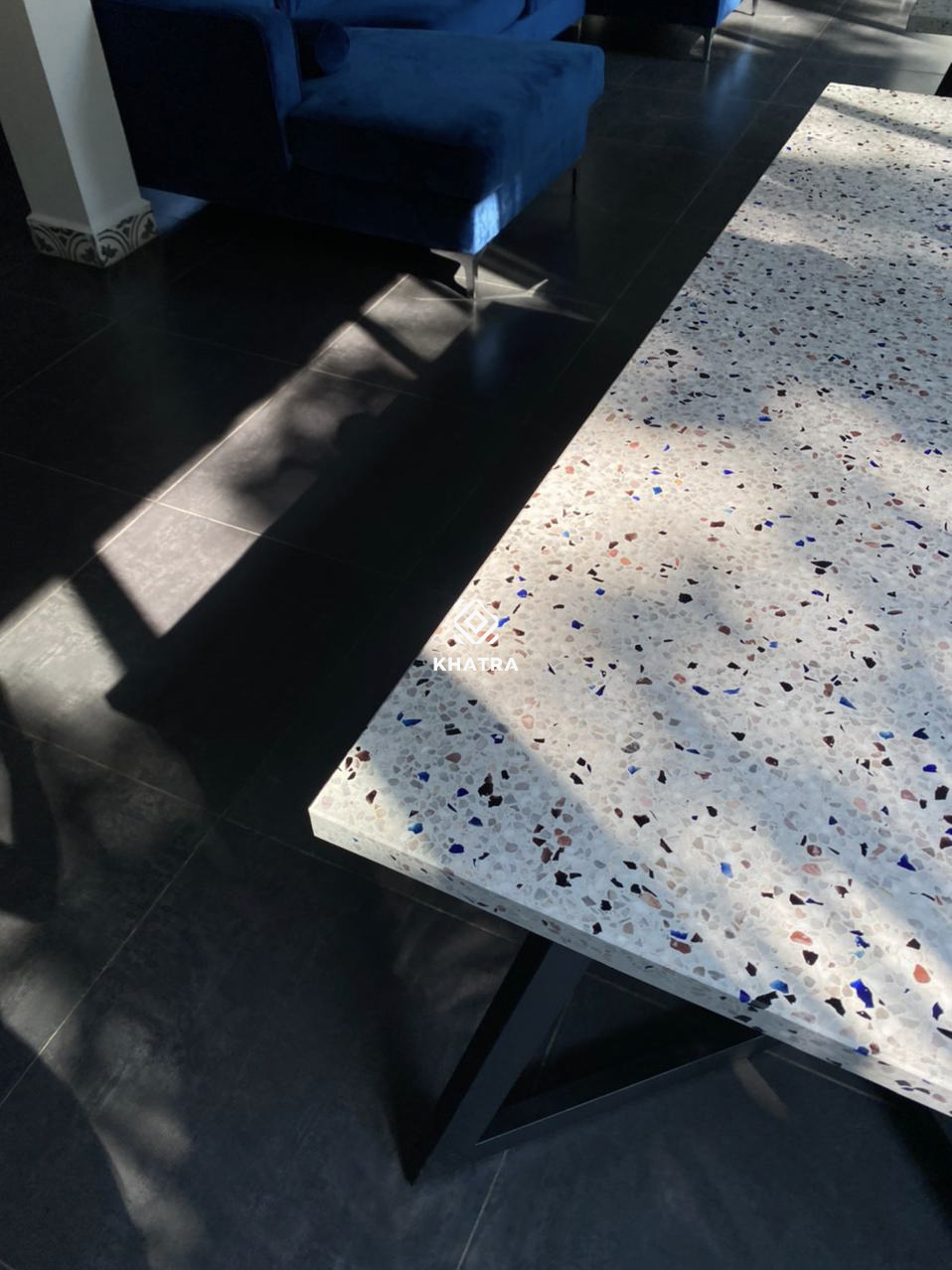 Fika Office sử dụng gạch Terrazzo tấm làm mặt bàn (2) Fika Office sử dụng gạch Terrazzo tấm làm mặt bàn (2)